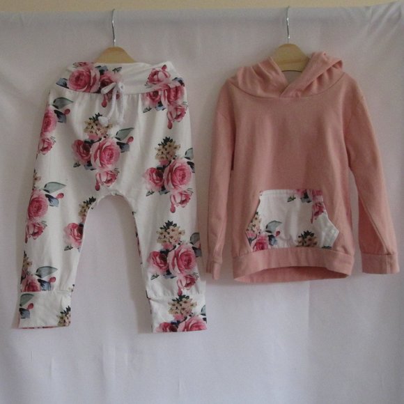 SHEIN Other - SHEIN Girls Pink Floral Sweatshirt and Matching Pants Size 100 (3-4 yr)…